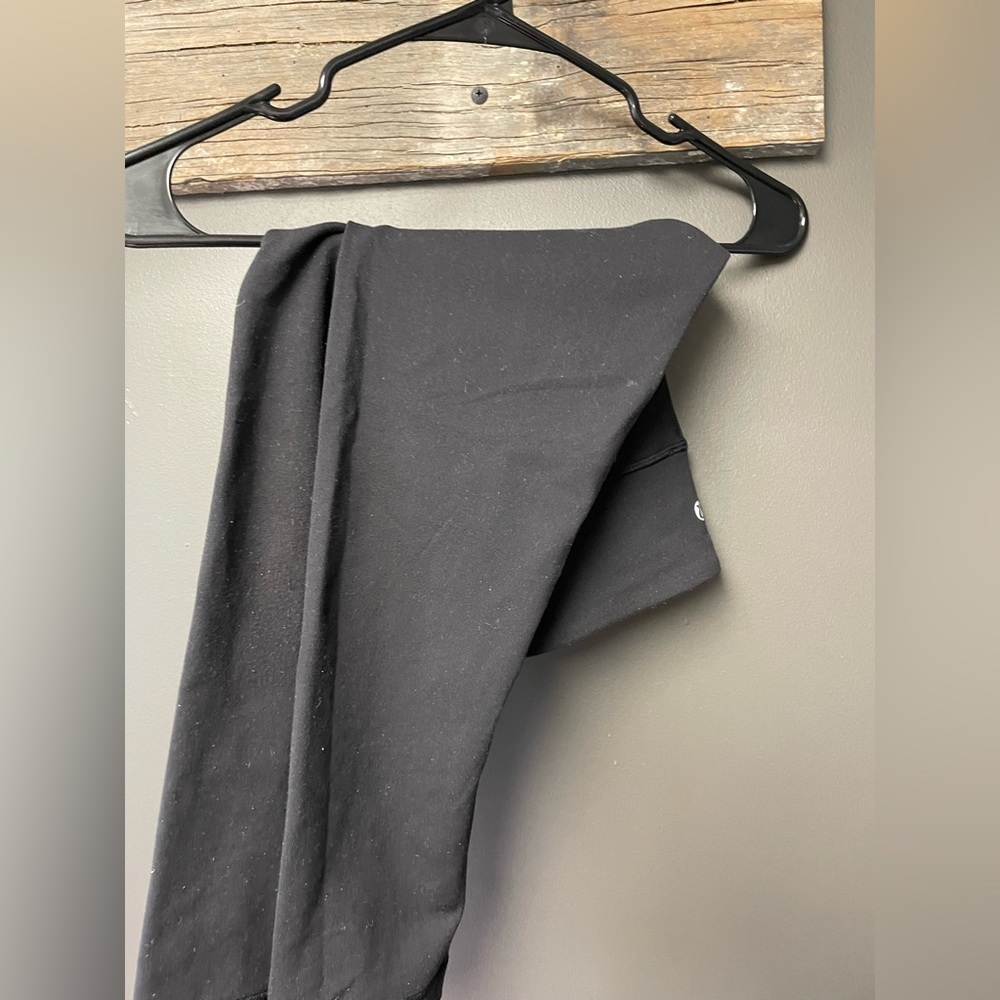 Lulu black Capri